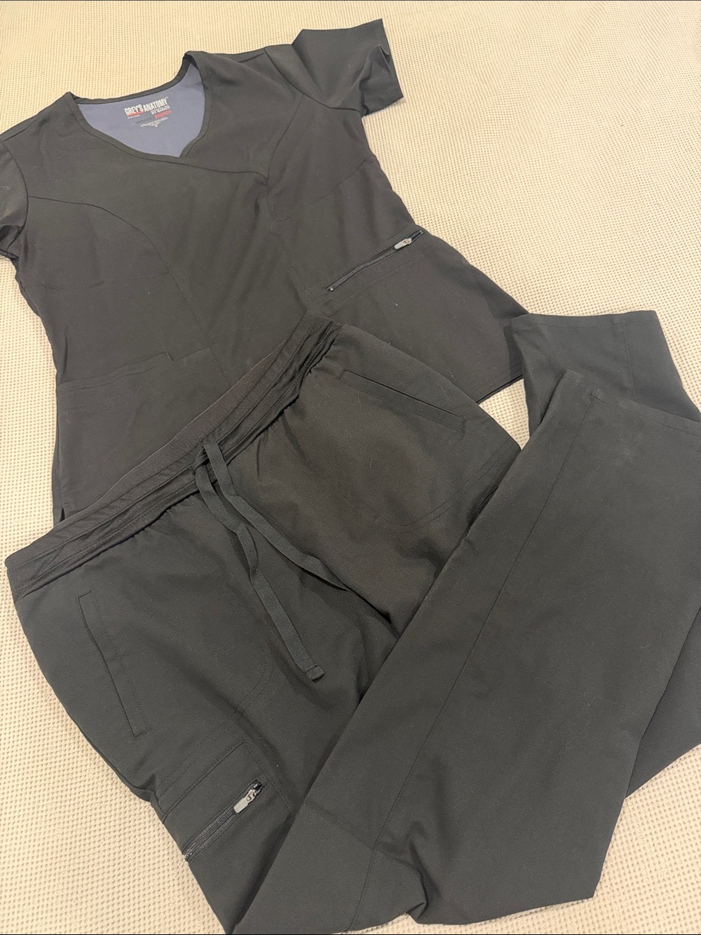 Grey's Anatomy Women's Black Scrub Jogger Set - V-Neck Top & Drawstring Pants